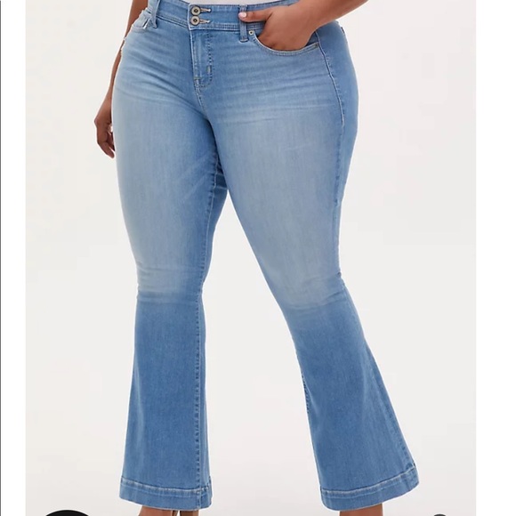 Mid Rise Flare Jean Premium Stretch - Picture 1 of 6